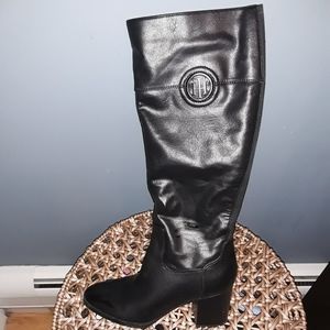 Black leather size 8 1/2 tommy hilfiger boots